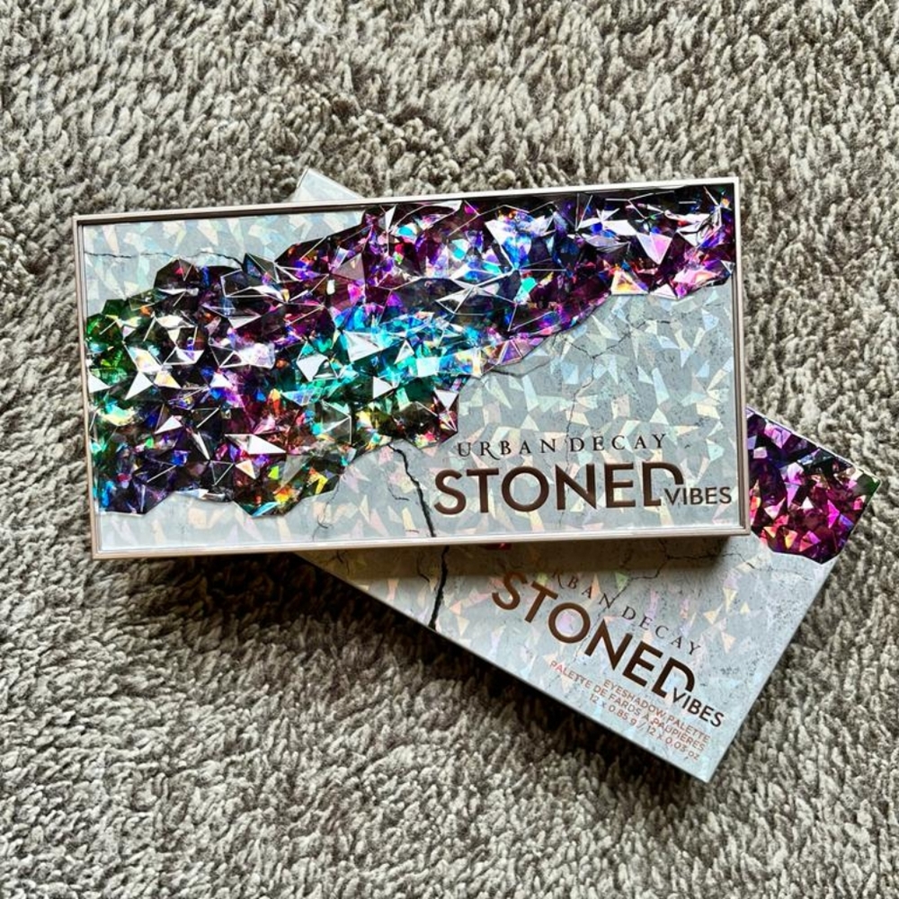 Urban Decay Stoned Vibes eyeshadow palette